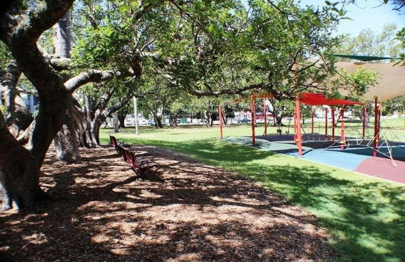 Parkview Apartments photo 2