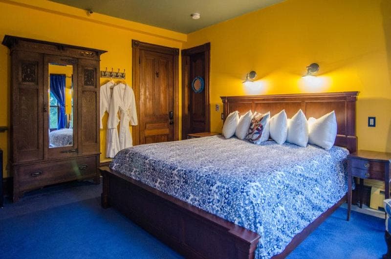 Heart of the Village Inn photo 4