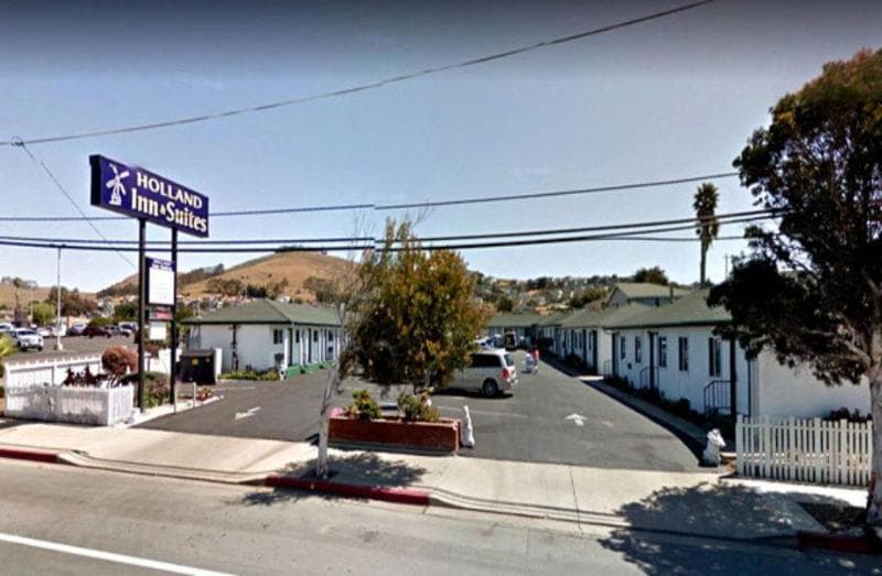 Holland Inn & Suites