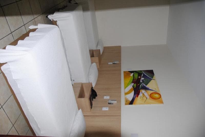 OYO Victoria Plaza Hotel