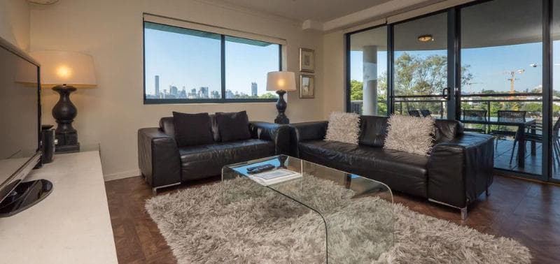 Inn On The Park Apartments photo 5