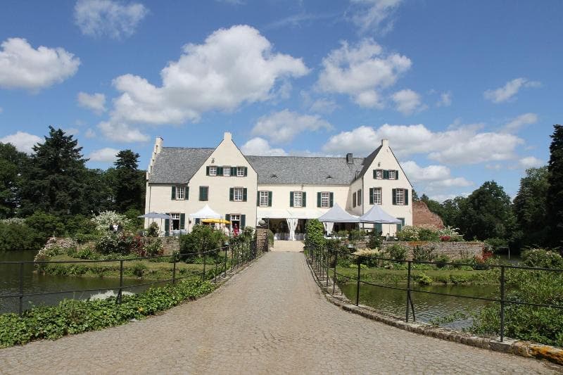 Burg Heimerzheim photo 2